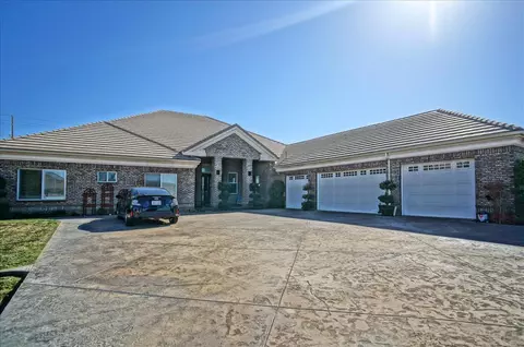 2656 Desert Rose Dr, Lancaster, CA 93536 photo 2