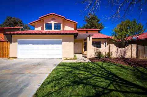 1335 Herzel Ave, Lancaster, CA 93535 photo 1