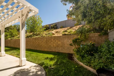 6554 Highbluff Way, Lancaster, CA 93536 photo 8