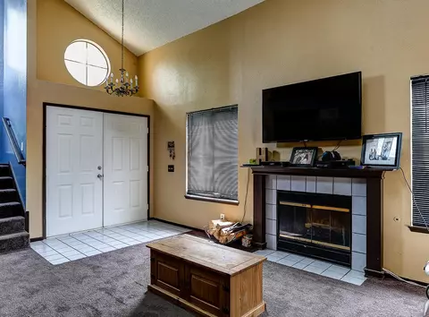 45923 York Pl, Lancaster, CA 93534 photo 5