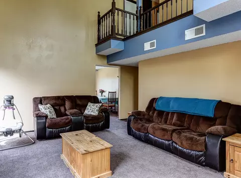 45923 York Pl, Lancaster, CA 93534 photo 3