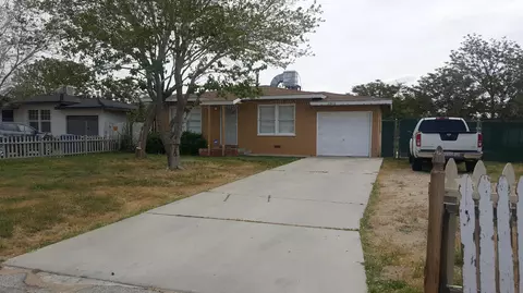 38470 10th Pl E, Palmdale, CA 93550 photo 1