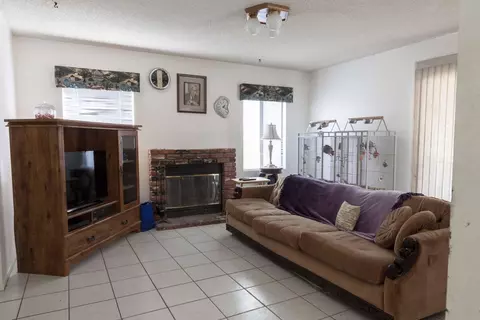 38729 Juniper Tree Rd, Palmdale, CA 93551 photo 3
