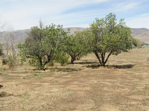 19491 Cherry Ln, Tehachapi, CA 93561 photo 13