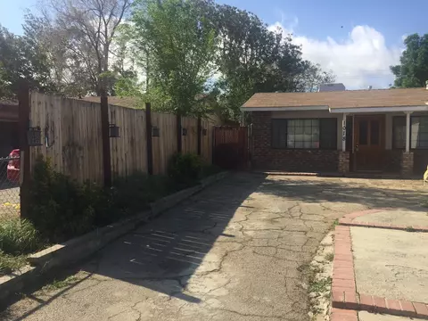 1018 E Avenue P4, Palmdale, CA 93550 photo 2