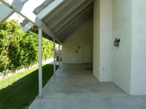 2811 Petro Pl, Lancaster, CA 93536 photo 4