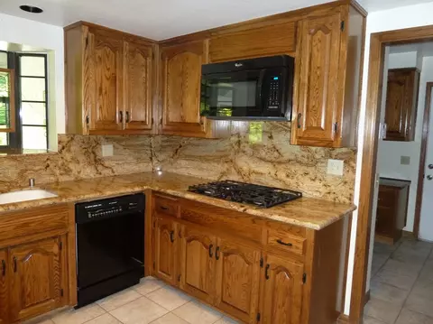 2811 Petro Pl, Lancaster, CA 93536 photo 6