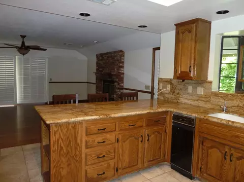 2811 Petro Pl, Lancaster, CA 93536 photo 9