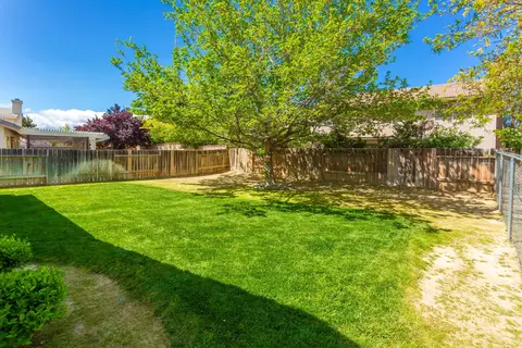 44705 Shadowcrest Dr, Lancaster, CA 93536 photo 10