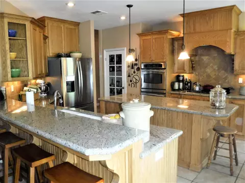 27750 Bear Valley Rd, Tehachapi, CA 93561 photo 2