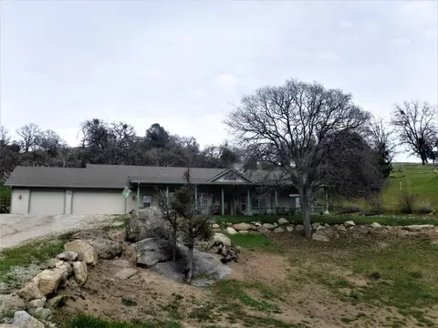 27750 Bear Valley Rd, Tehachapi, CA 93561 photo 1