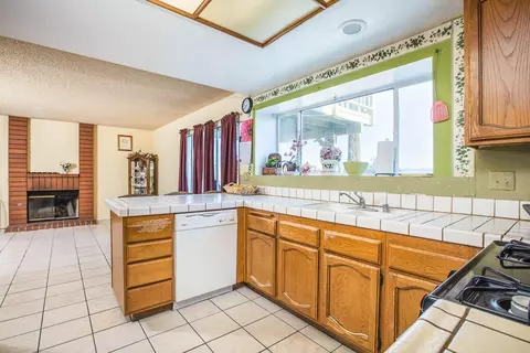 5331 Monaco Ln, Palmdale, CA 93552 photo 5