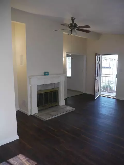 421 Lingard St E, Lancaster, CA 93535 photo 5