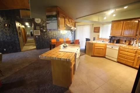 24441 Pueblo Ct, Tehachapi, CA 93561 photo 19