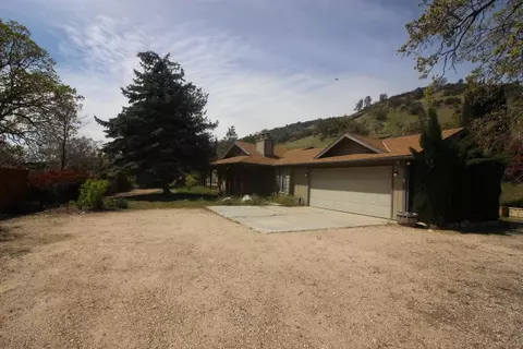 24441 Pueblo Ct, Tehachapi, CA 93561 photo 1