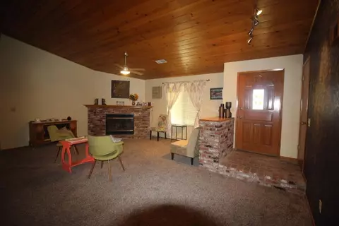 24441 Pueblo Ct, Tehachapi, CA 93561 photo 13