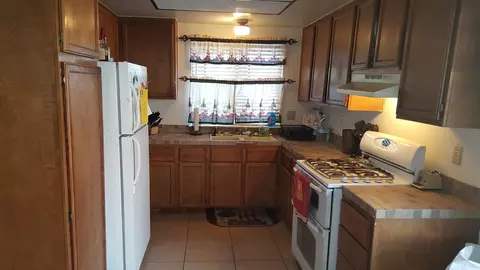 3570 Avocado Ln, Palmdale, CA 93550 photo 5