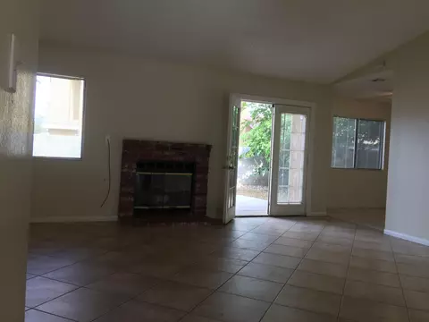 44045 Palm Ln, Lancaster, CA 93535 photo 6