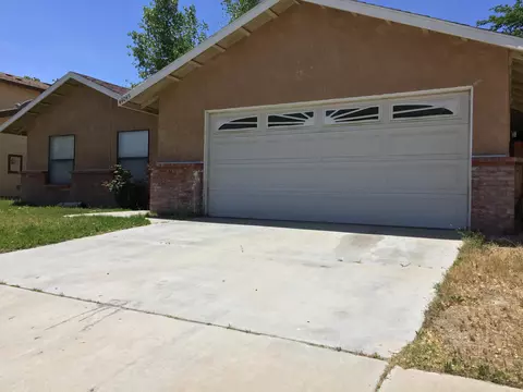44045 Palm Ln, Lancaster, CA 93535 photo 1