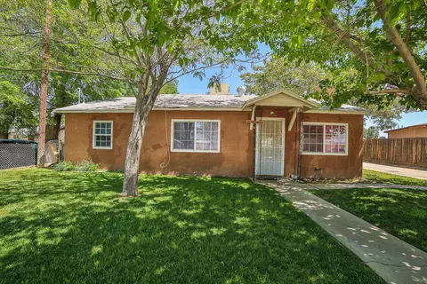 43432 6th Street E, Lancaster, CA 93535 photo 1