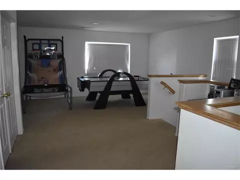 45507 Robinson Dr, Lancaster, CA 93535 photo 3