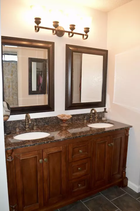 44252 8th St E, Lancaster, CA 93535 photo 25