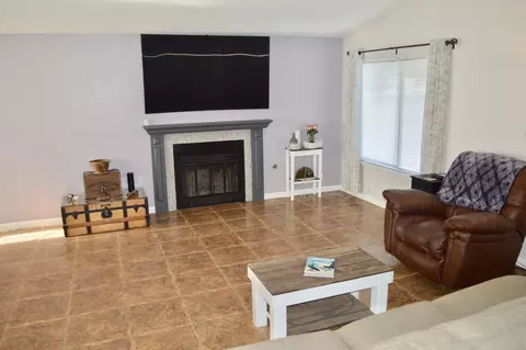 44252 8th St E, Lancaster, CA 93535 photo 17