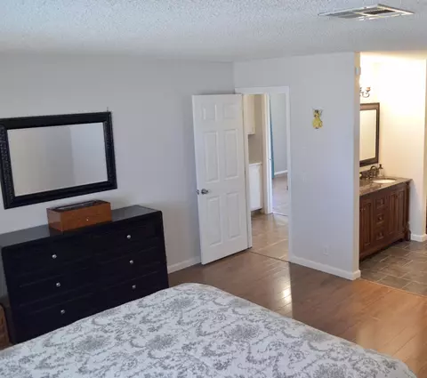 44252 8th St E, Lancaster, CA 93535 photo 28