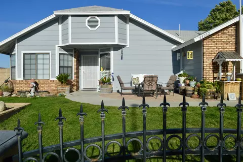 44252 8th St E, Lancaster, CA 93535 photo 5