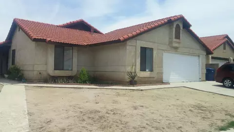 37102 Keith Ct, Palmdale, CA 93550 photo 1