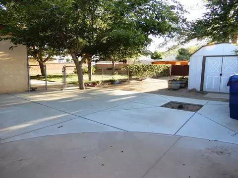 38521 12th St E, Palmdale, CA 93550 photo 17