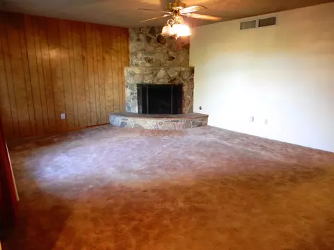 38521 12th St E, Palmdale, CA 93550 photo 4