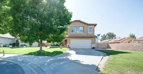 45753 Coventry Ct, Lancaster, CA 93534 photo 2