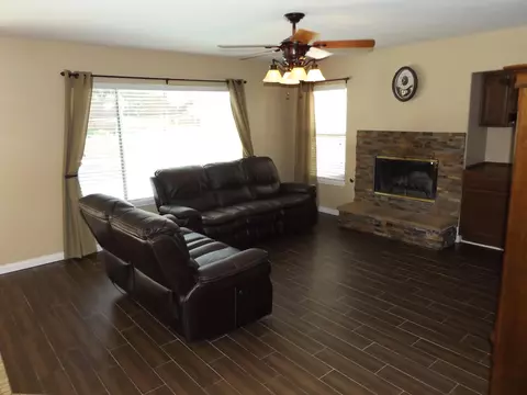 6830 Andover Ave, Lancaster, CA 93536 photo 8