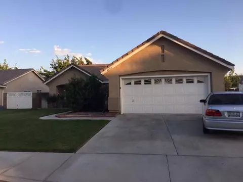 6306 Jasper Ct, Lancaster, CA 93536 photo 2