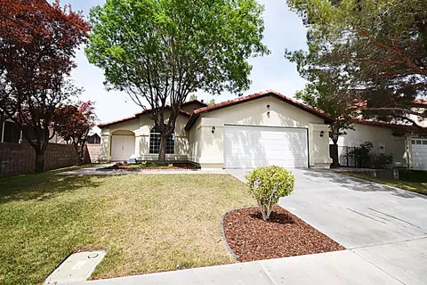 44117 Amherst Ln, Lancaster, CA 93536 photo 1