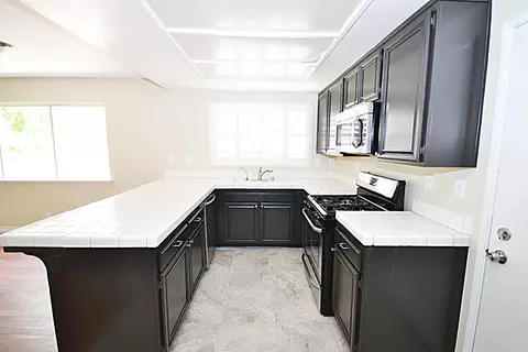 44117 Amherst Ln, Lancaster, CA 93536 photo 8