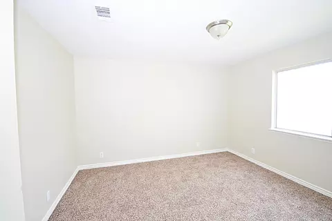 44117 Amherst Ln, Lancaster, CA 93536 photo 12