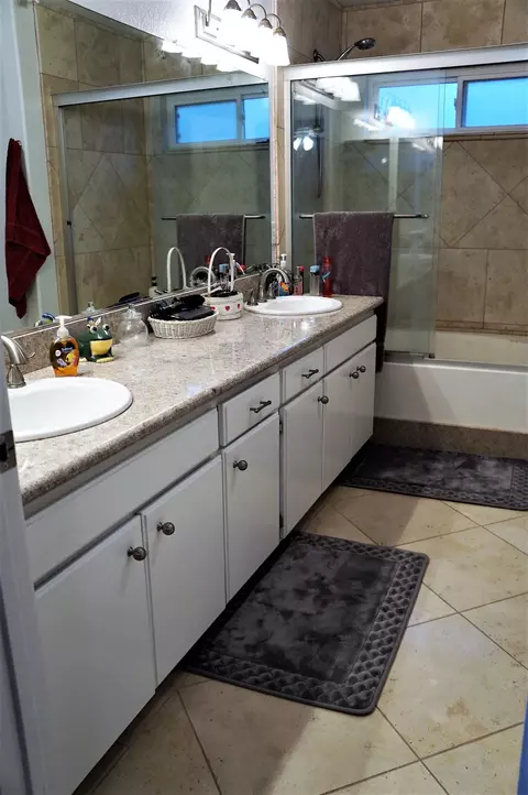 2100 Sunswept Cir, Lancaster, CA 93536 photo 12