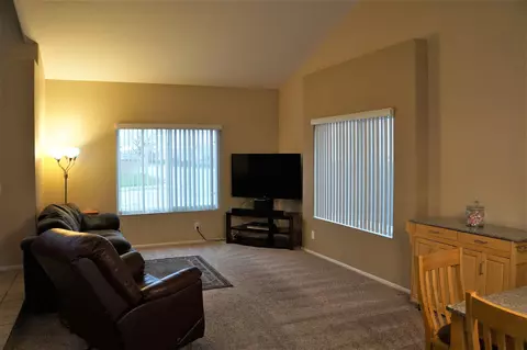 2100 Sunswept Cir, Lancaster, CA 93536 photo 8