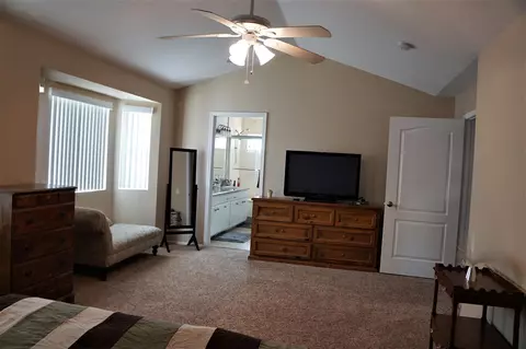 2100 Sunswept Cir, Lancaster, CA 93536 photo 11