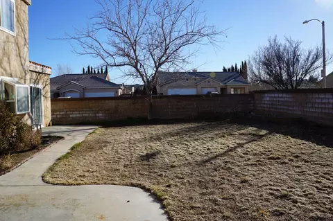 2100 Sunswept Cir, Lancaster, CA 93536 photo 14