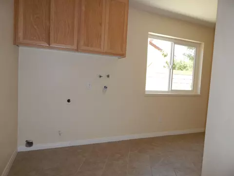 1654 Norberry St E, Lancaster, CA 93535 photo 9