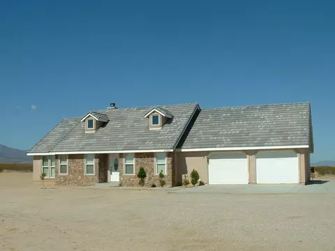 35581 165th St E, Llano, CA 93544 photo 2