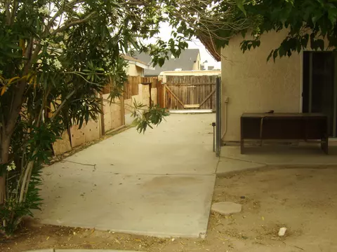 37339 37th St E, Palmdale, CA 93550 photo 26