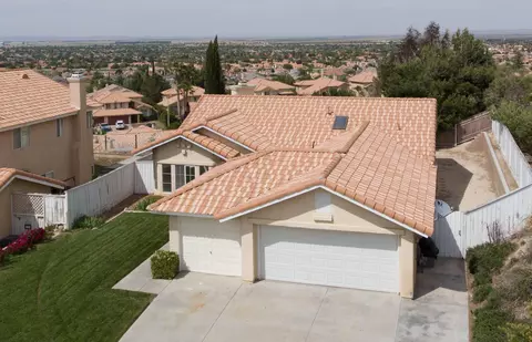 36460 30th St E, Palmdale, CA 93550 photo 2