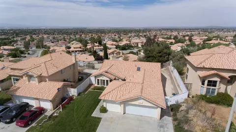 36460 30th St E, Palmdale, CA 93550 photo 4