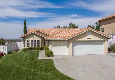 36460 30th St E, Palmdale, CA 93550 photo 1