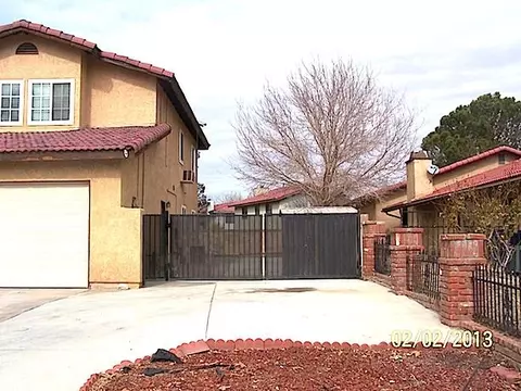 1317 Herzel Ave, Lancaster, CA 93535 photo 3