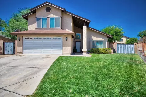 2530 Apache Plume Ct, Palmdale, CA 93550 photo 1